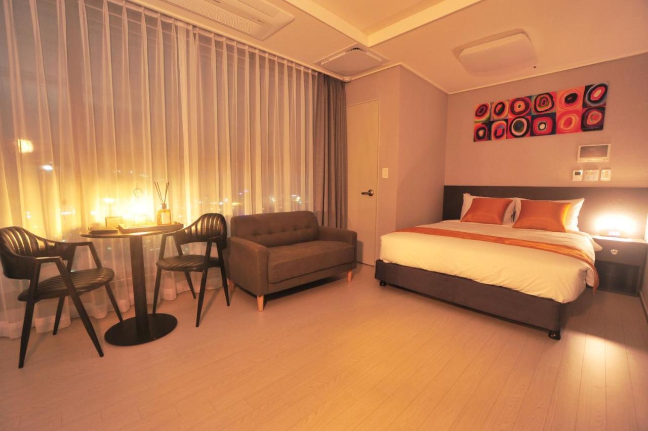 Coopstay Yeosu Hotel Kültér fotó